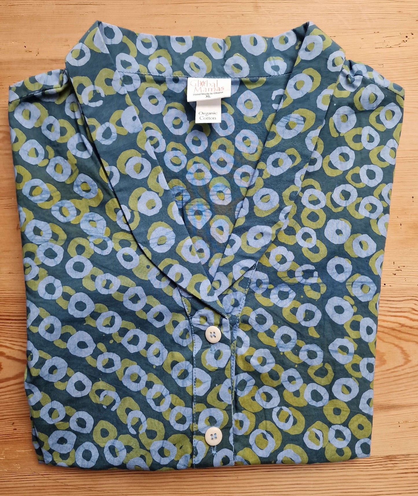 Retro bluse med små vingeærmer