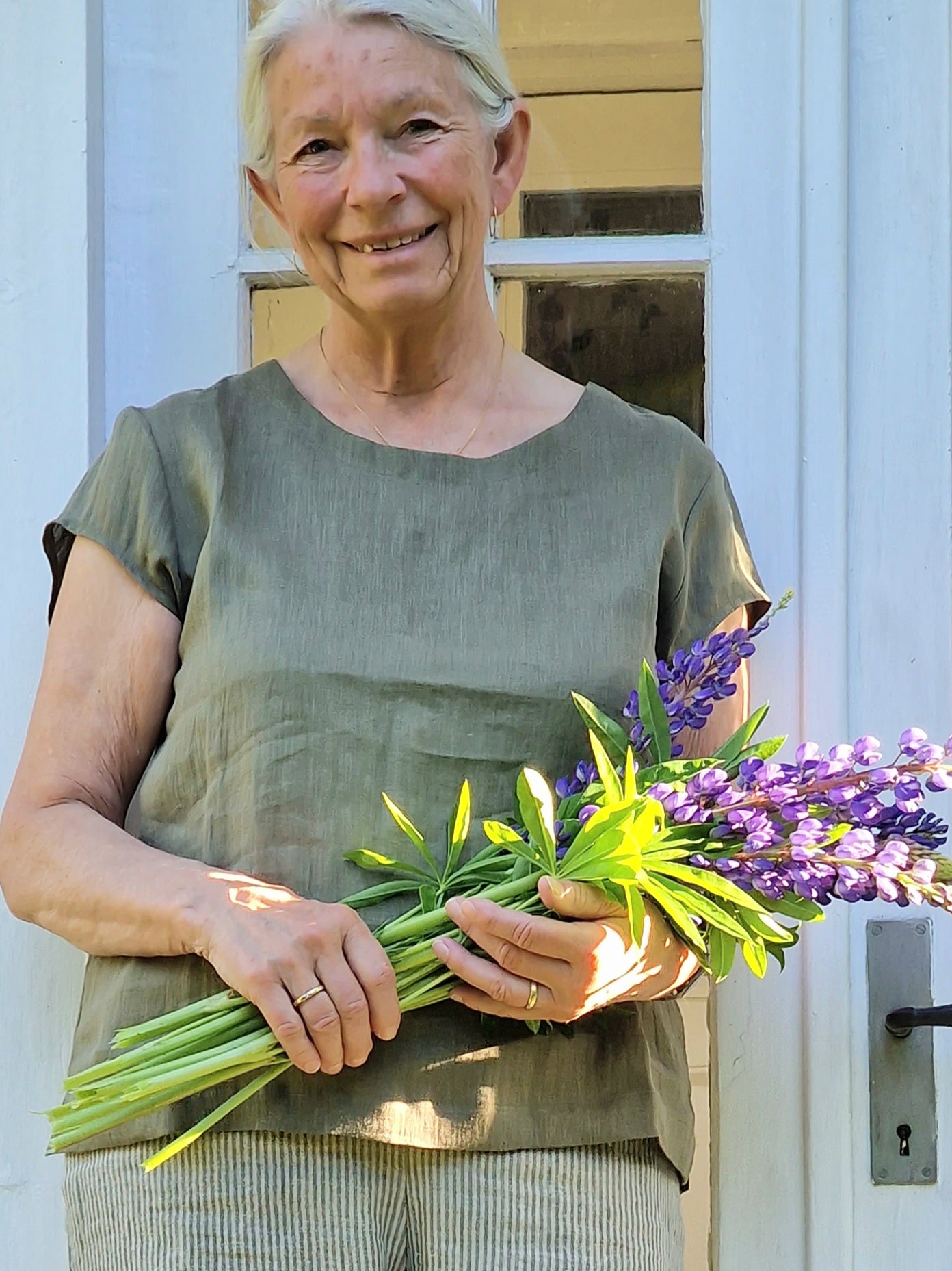 Vissengrøn top med små ærmer
