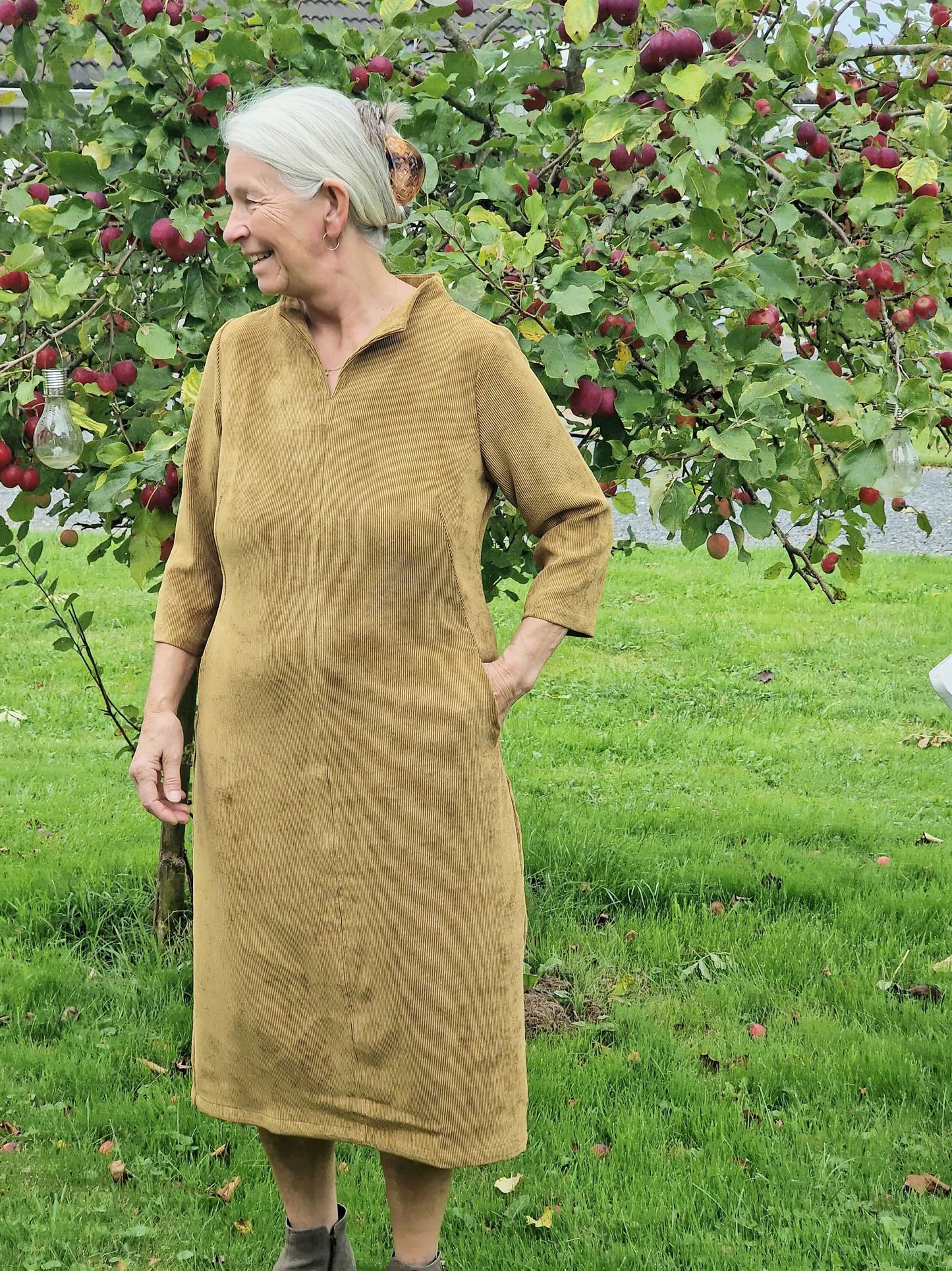 Elegant og stilfuld kjole