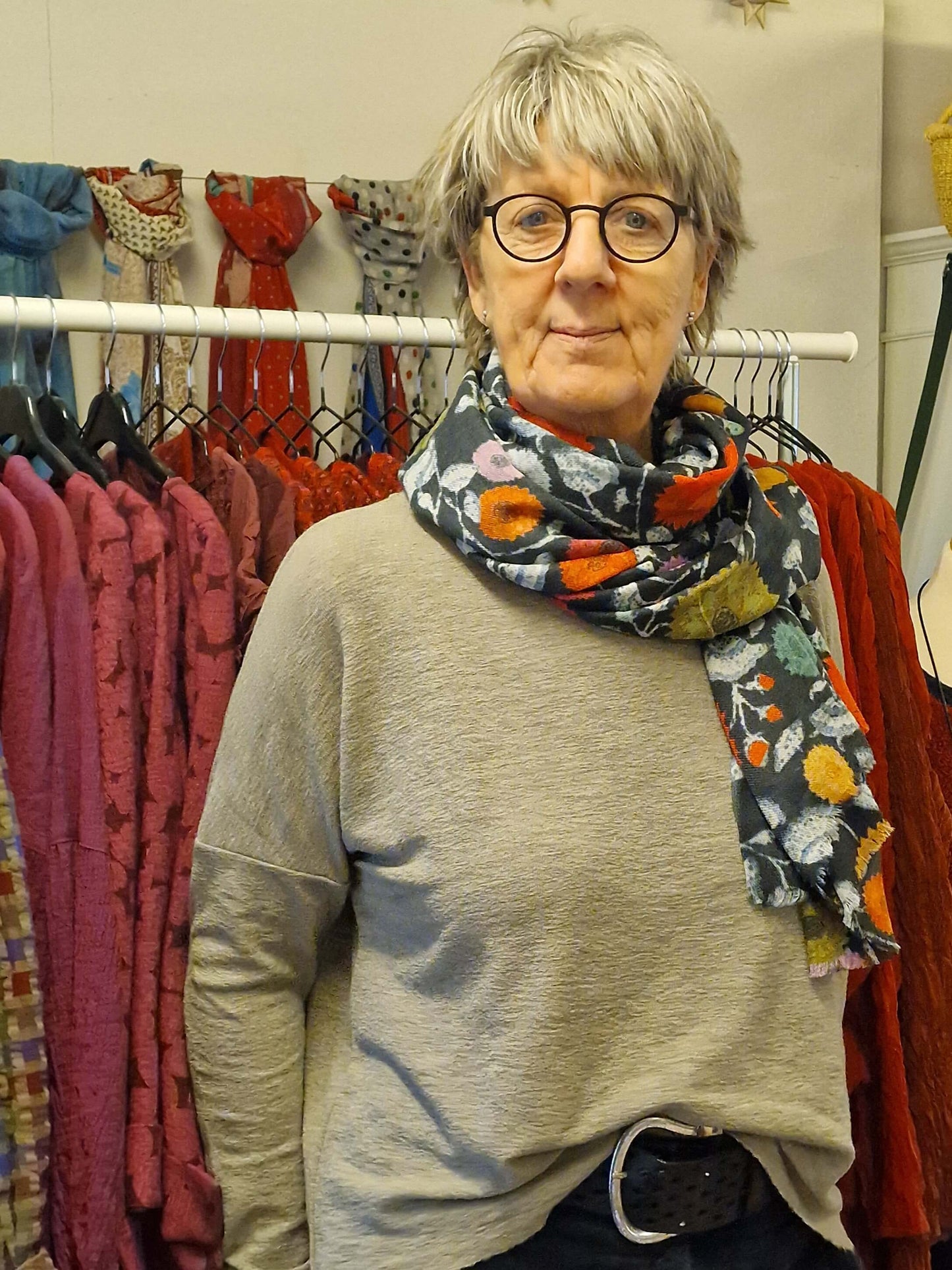 Bred bluse med turtleneck