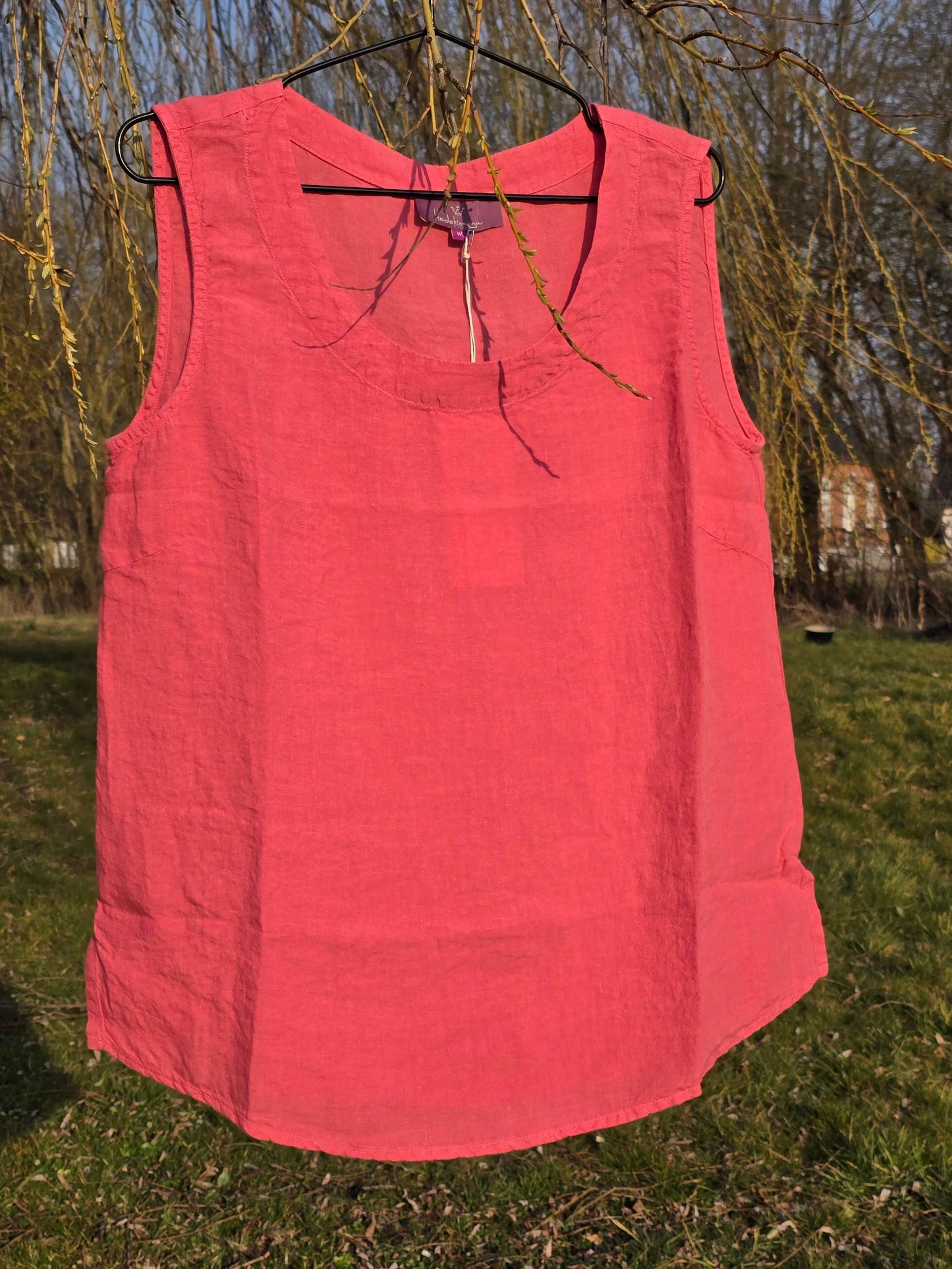 Ensfarvet top