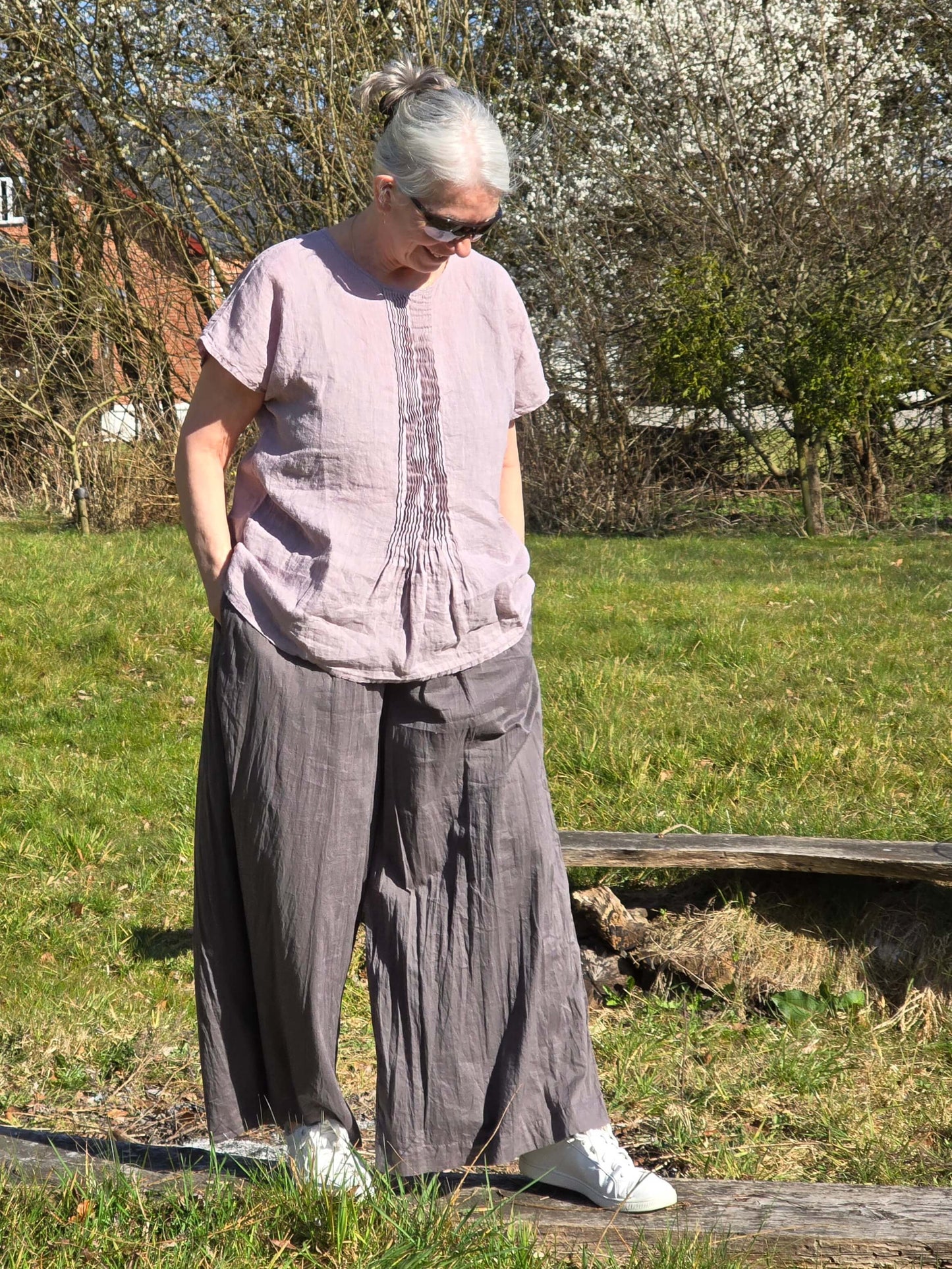 Hørbluse med bieser