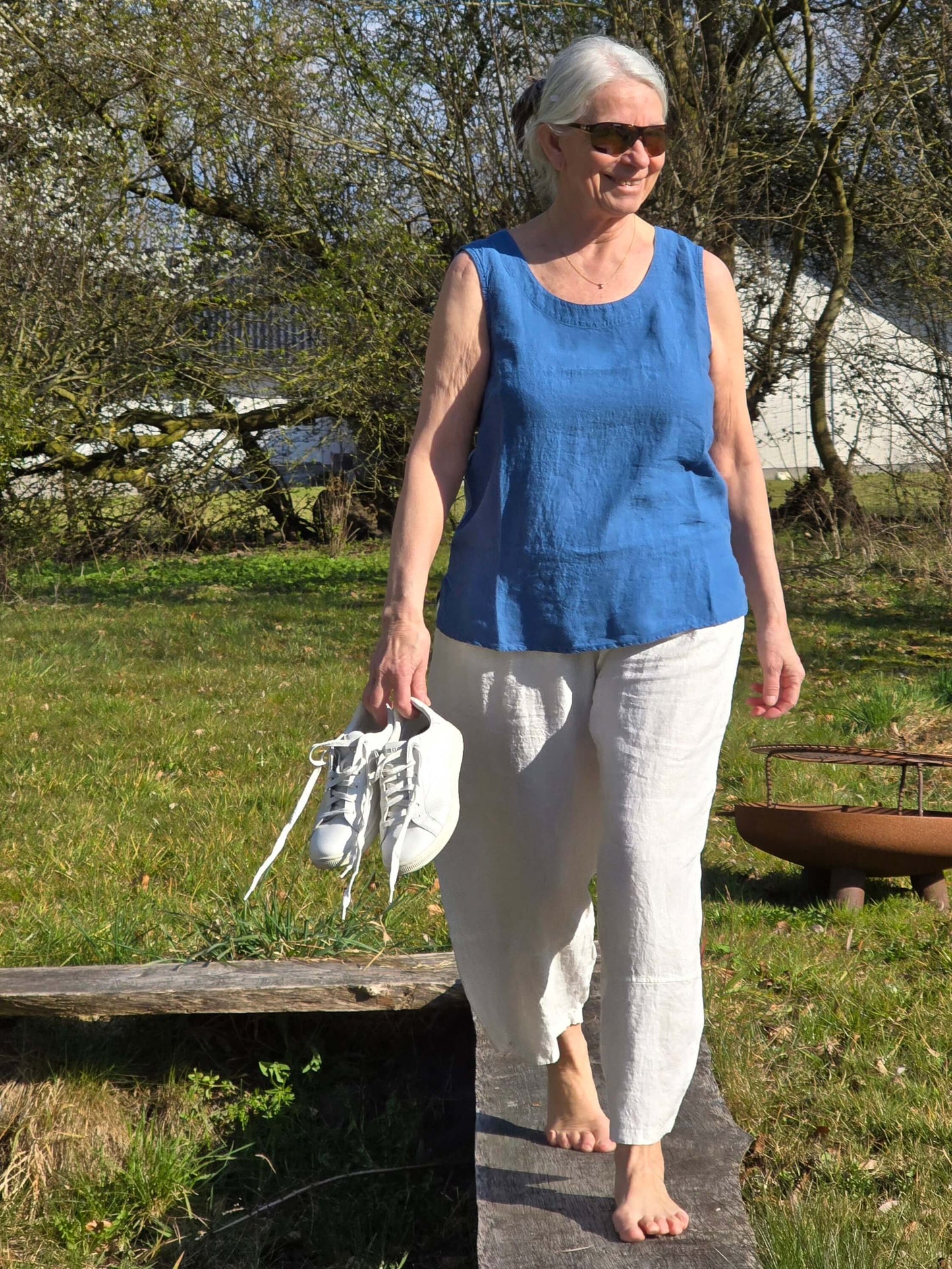 Ensfarvet top