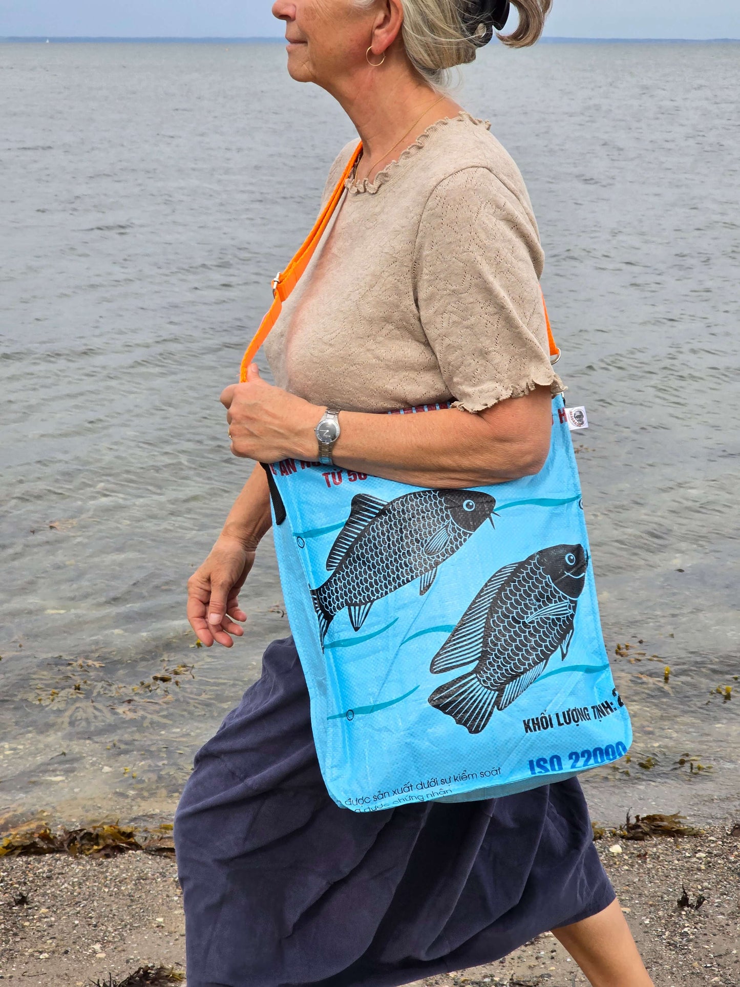 Universaltaske, blå, af upcyclede materialer