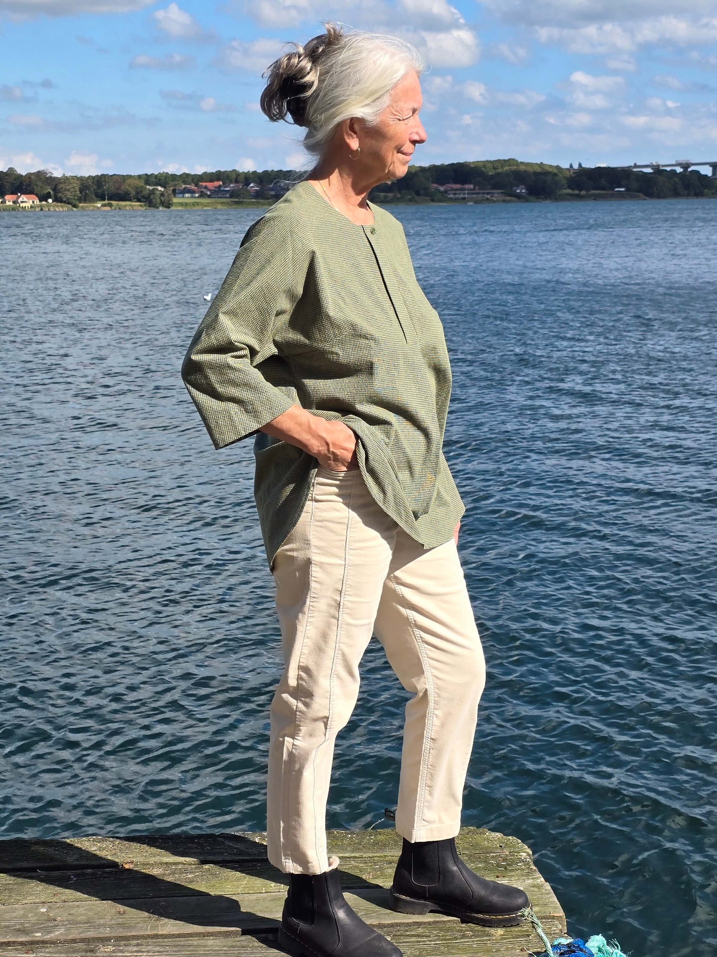 Lang skjortebluse med fine detaljer