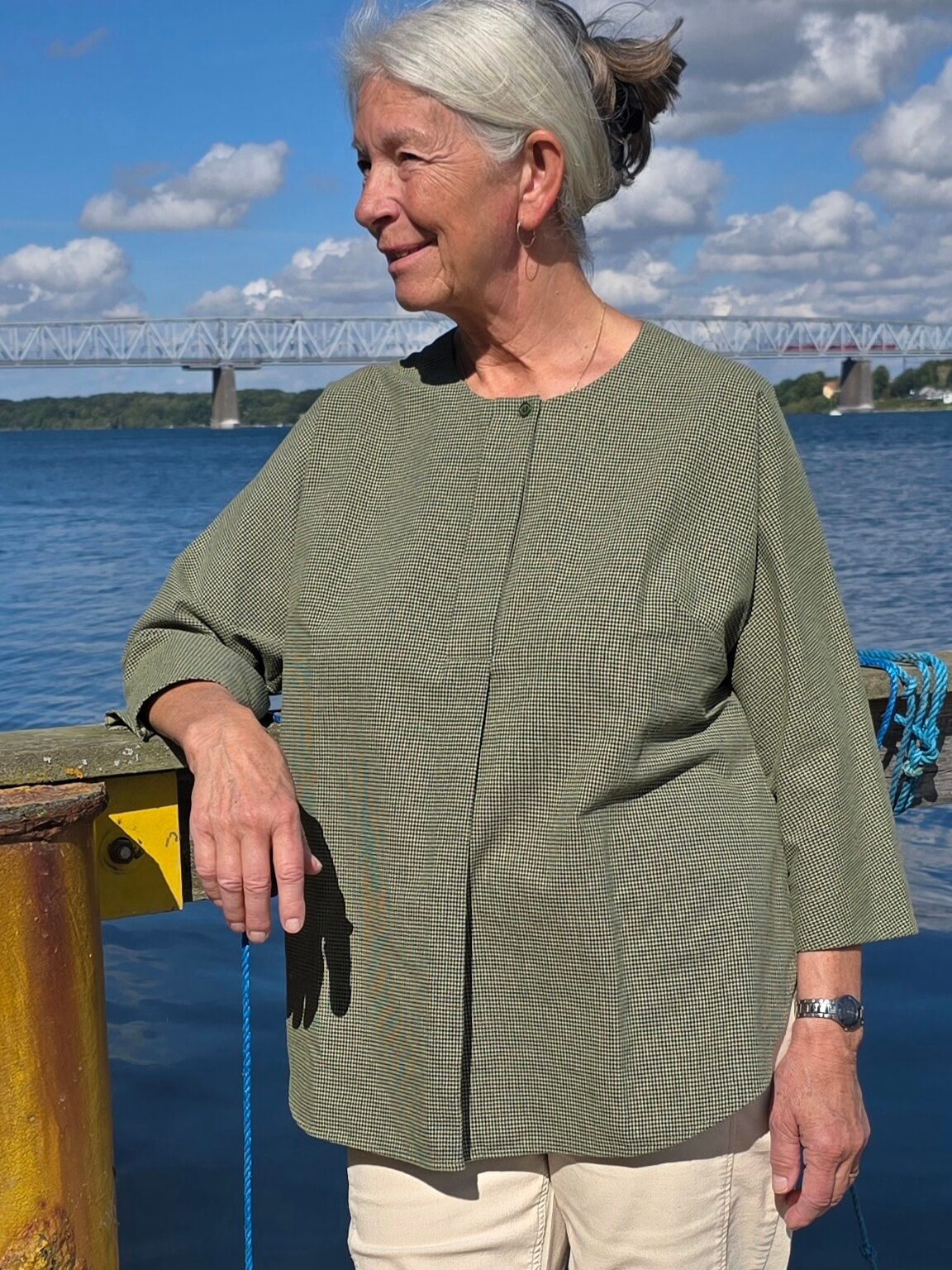 Lang skjortebluse med fine detaljer