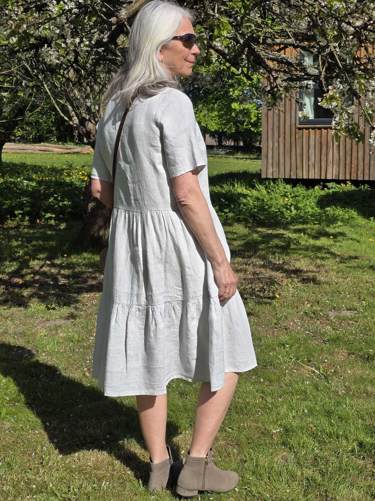 Let sommerkjole, model "HIBA"