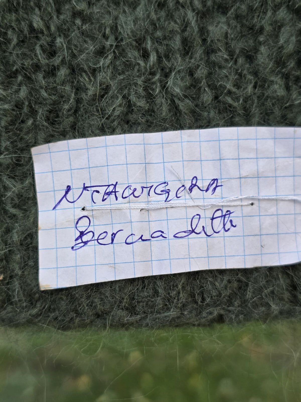 Håndstrikket sweater, bottlegreen