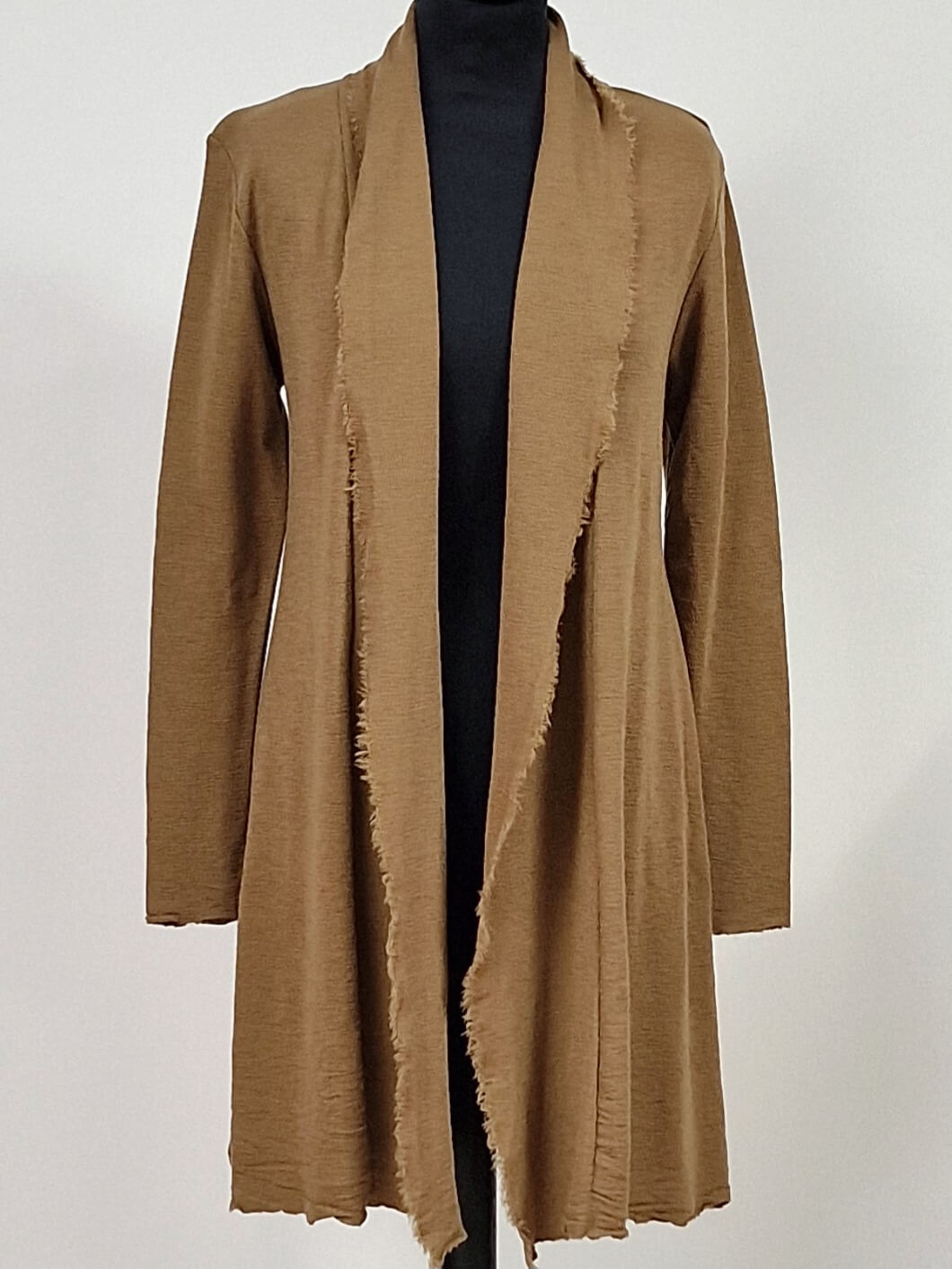 Cardigan med rå kanter