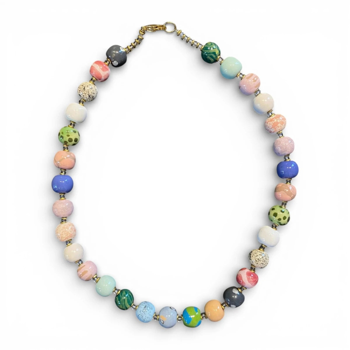 Perlekæder med små, runde perler