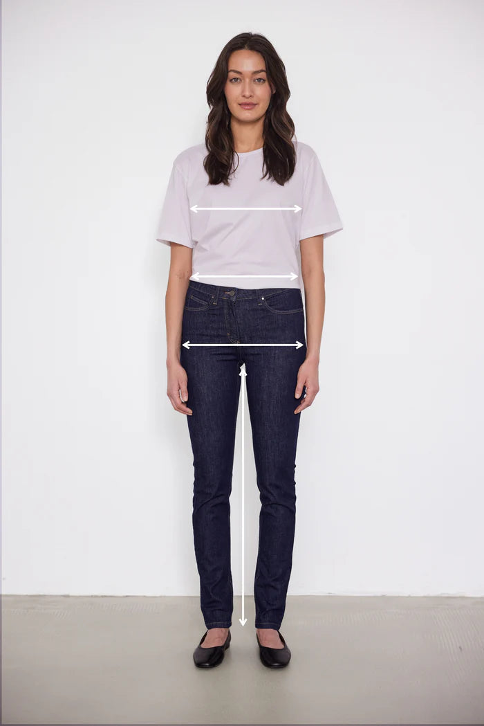 Lang, klassisk denimnederdel