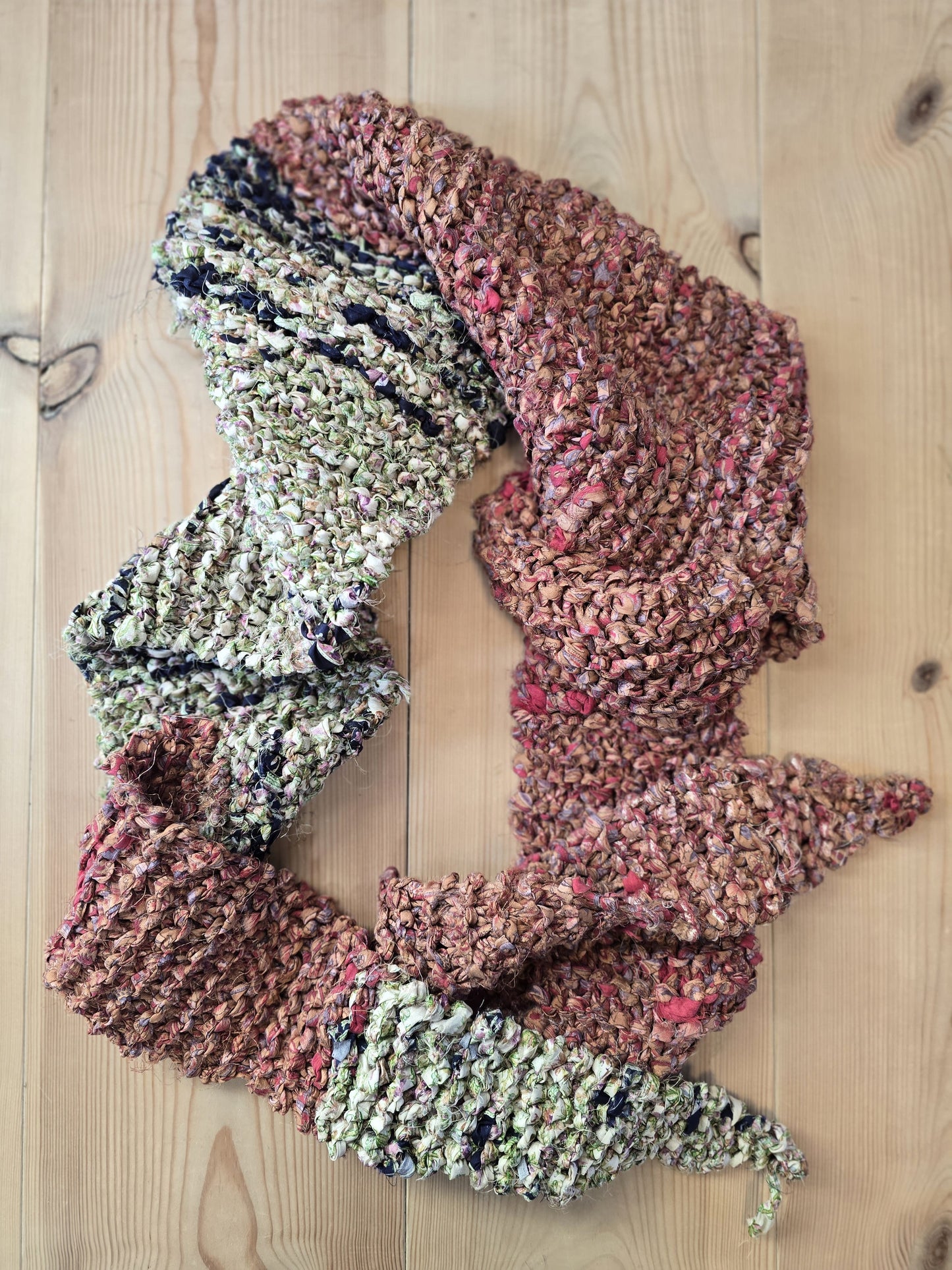 Grove, strikkede silketørklæder