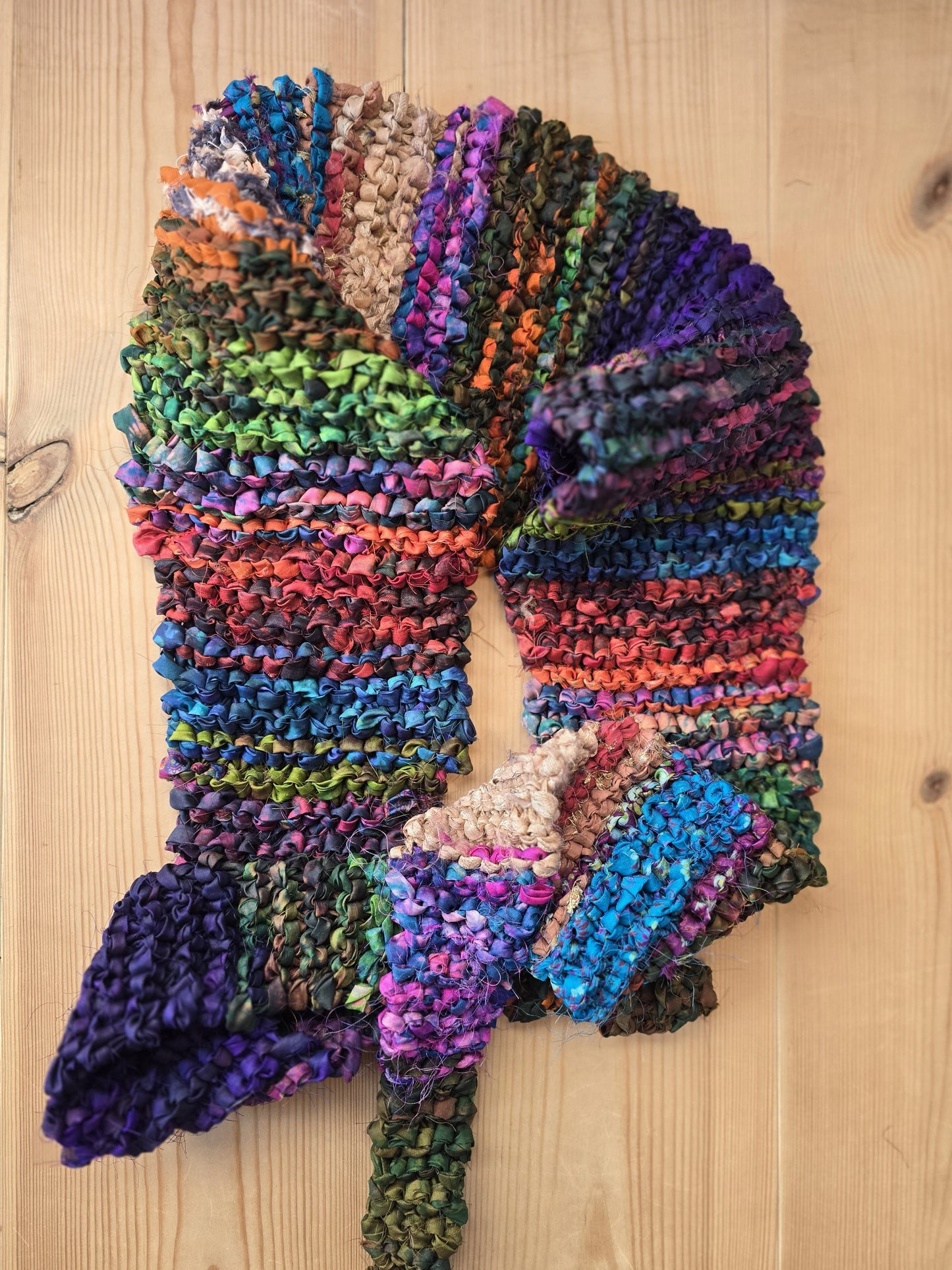 Grove, strikkede silketørklæder