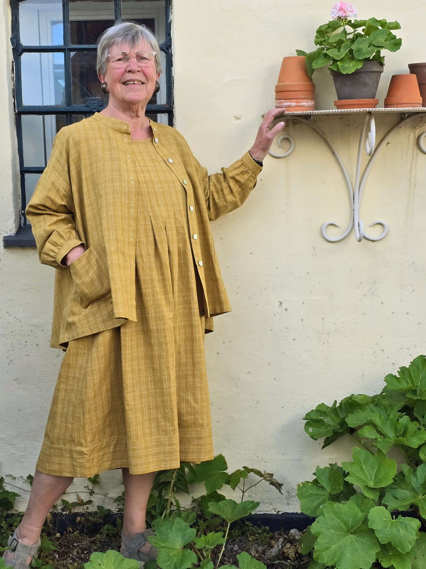 Gul, oversize skjorte i hør/bomuld