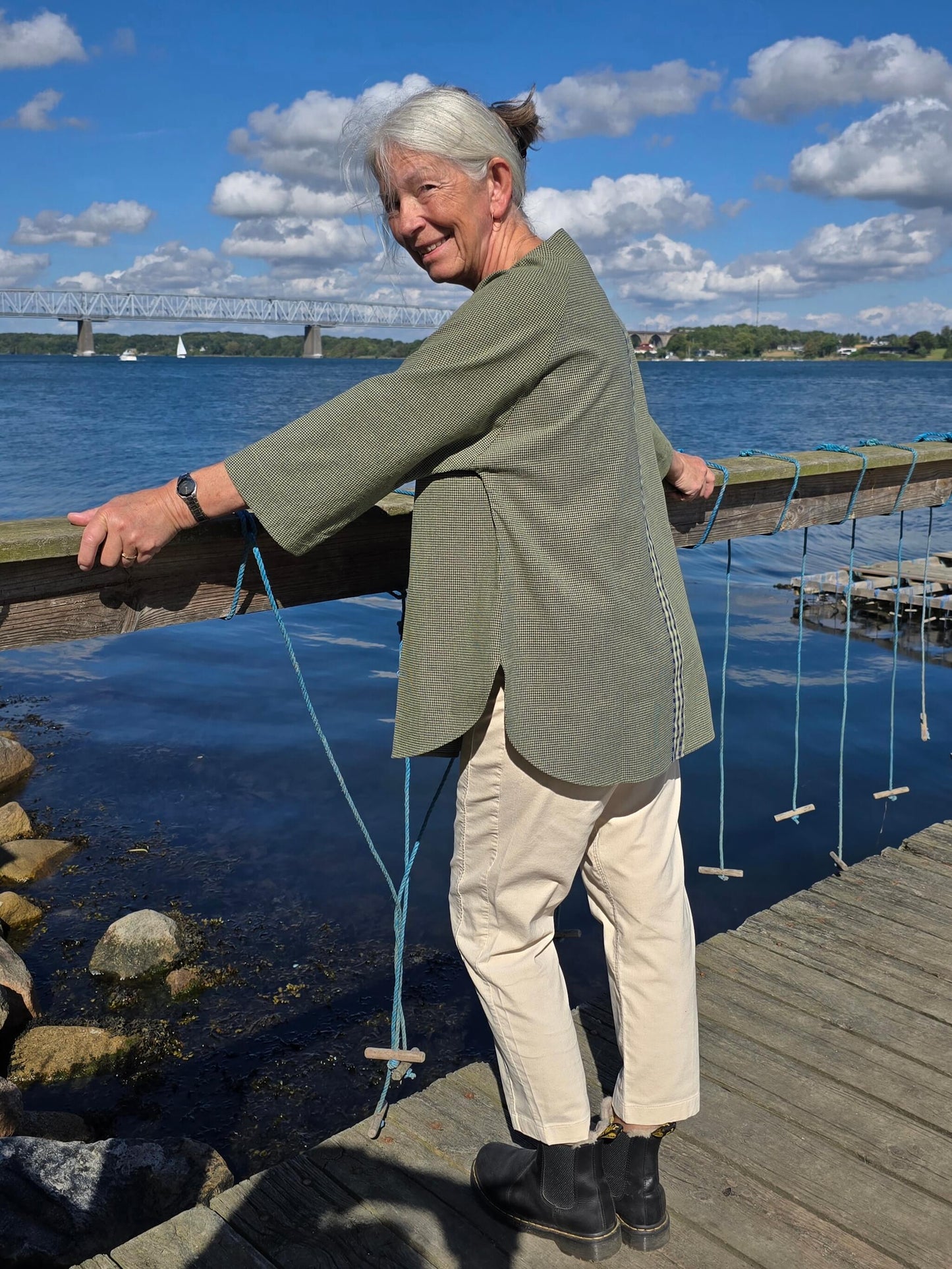 Lang skjortebluse med fine detaljer