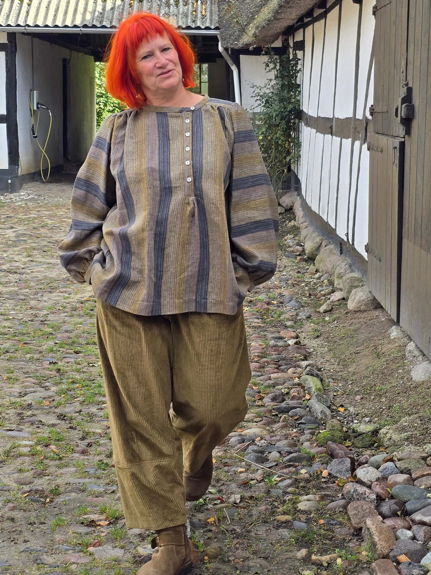 Stribet tunikabluse i hør/bomuld