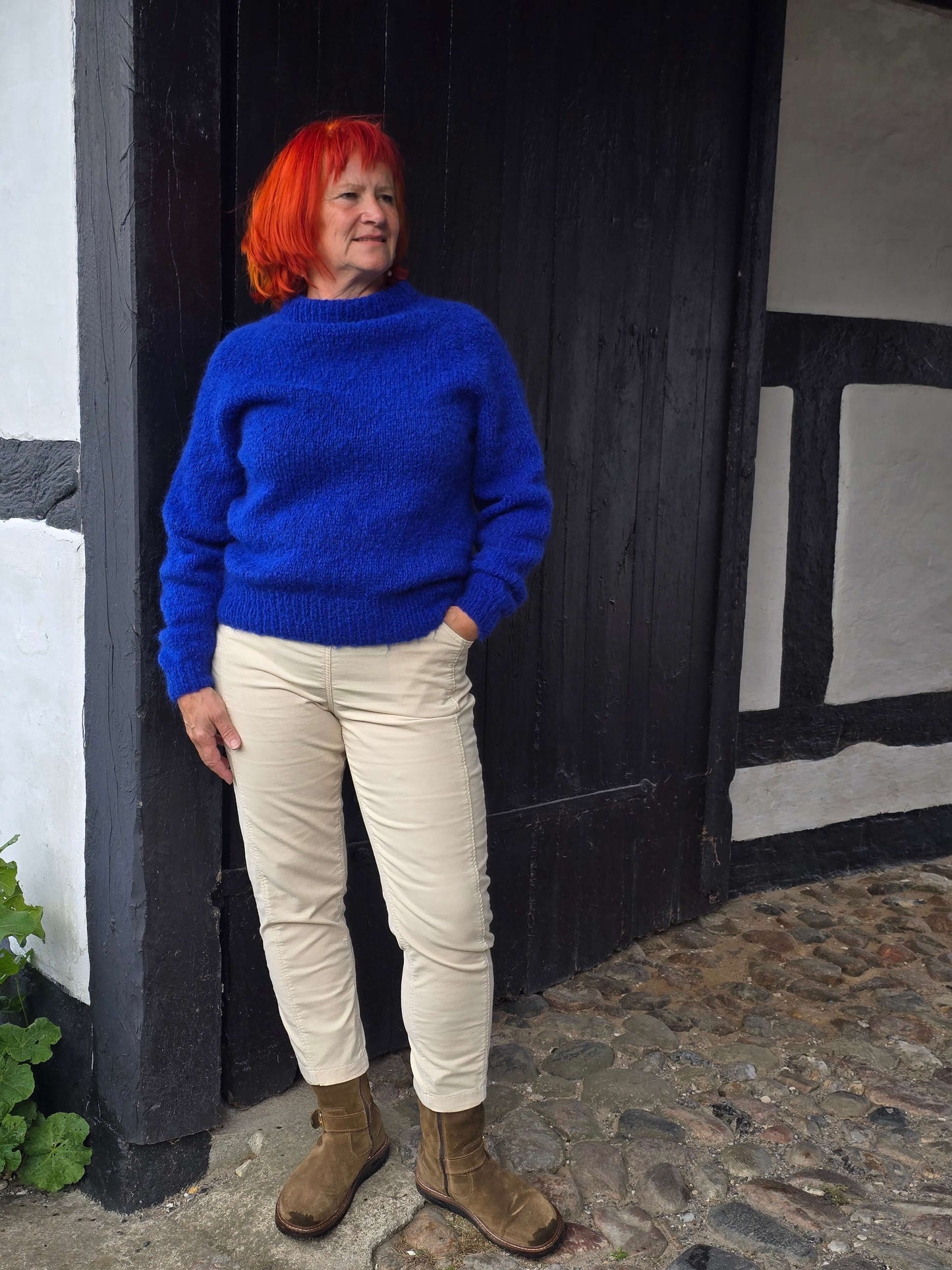 Håndstrikket sweater, koboltblå