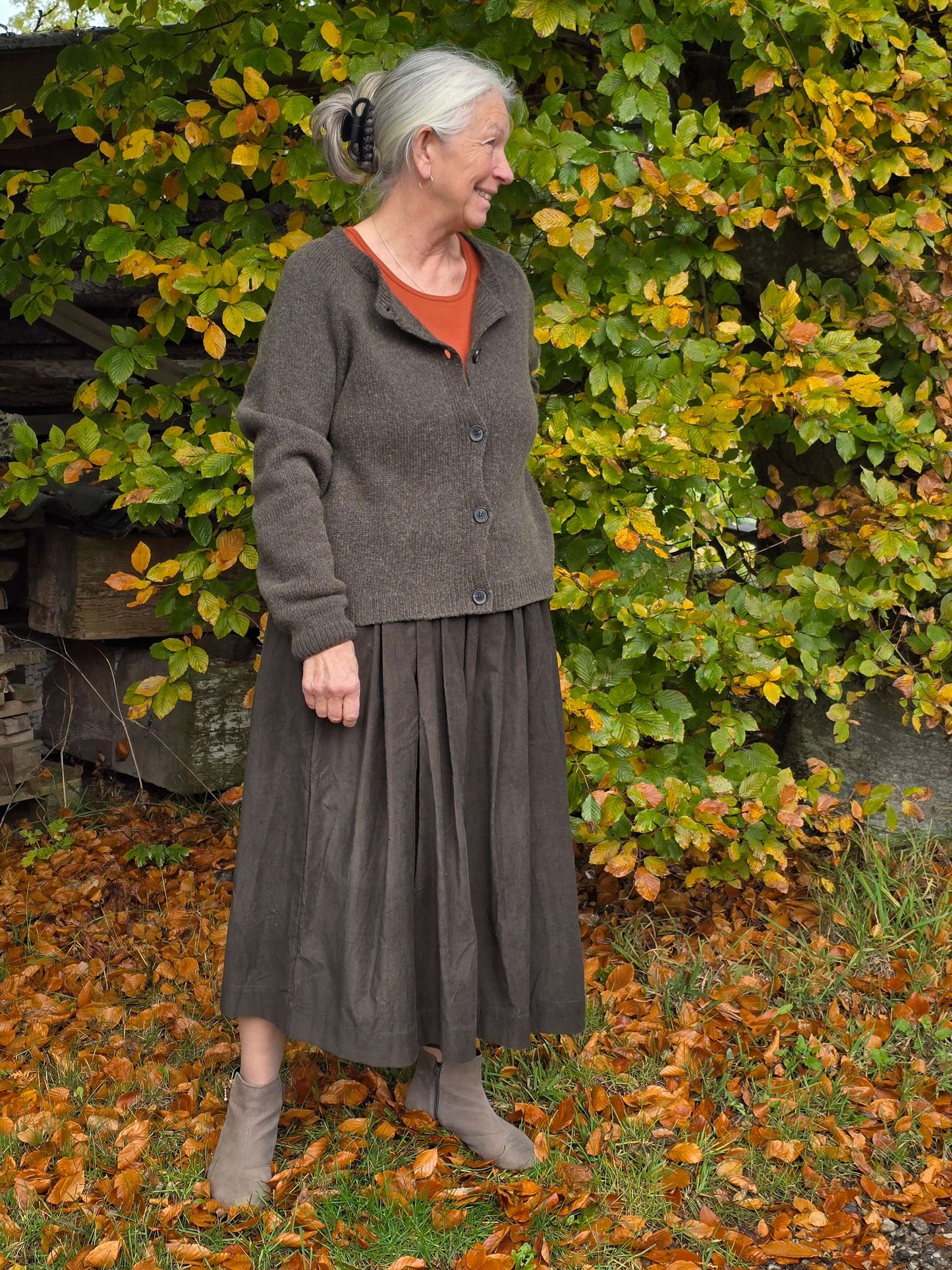 Mørkegrøn cardigan i blød strik