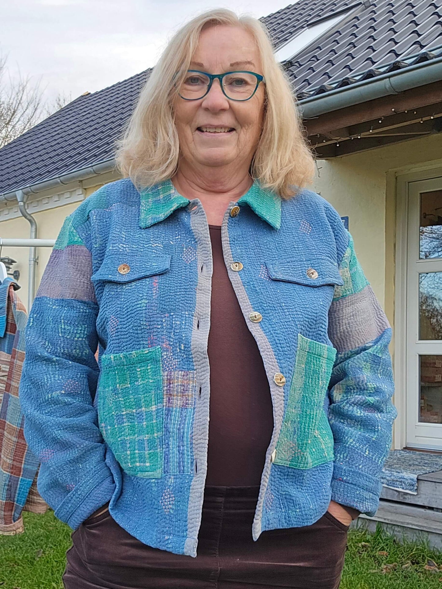 Blå/grøn jakke, upcyclet af vintage tæpper