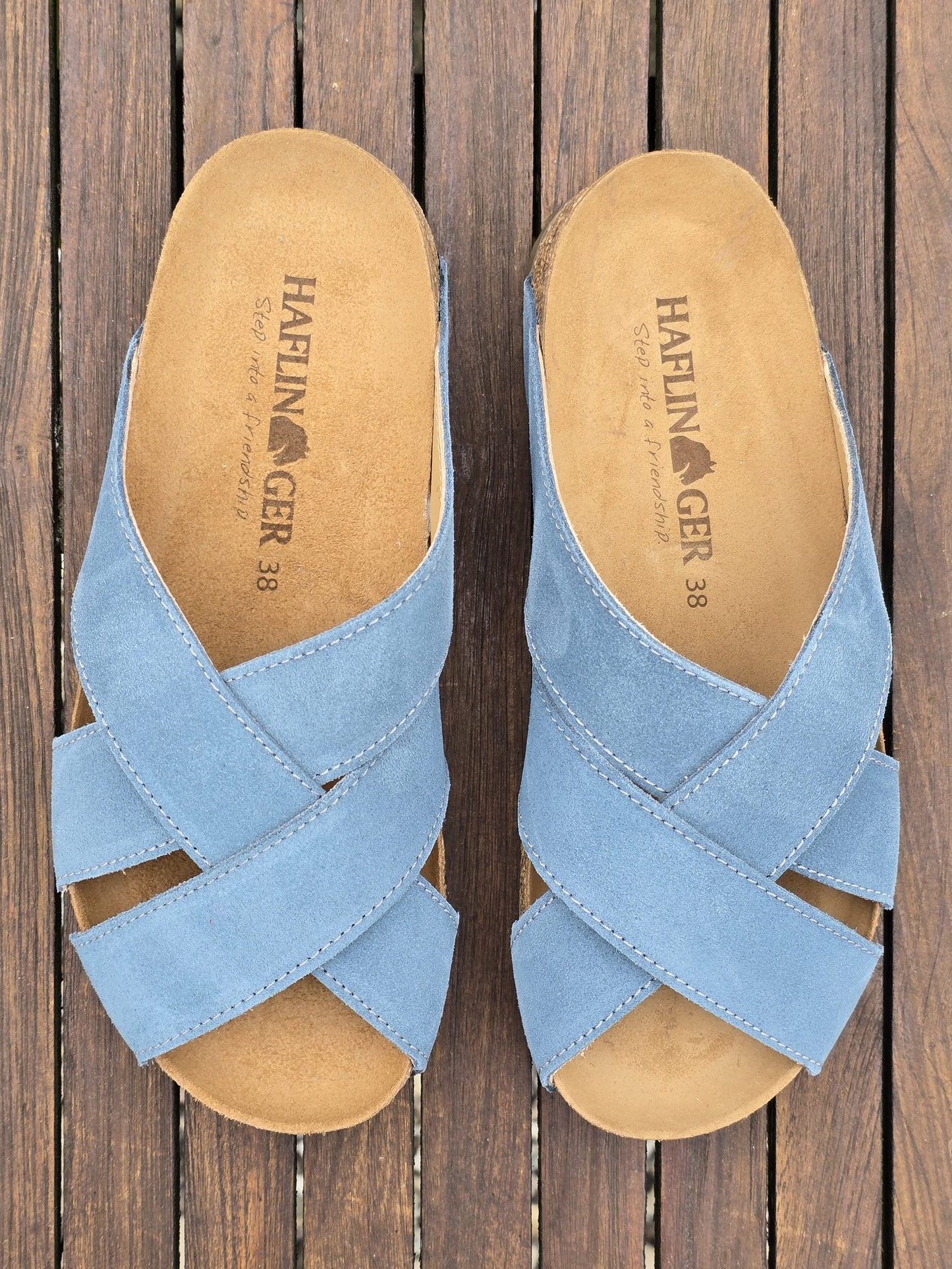 Sandal model Bio Como, fås i tre farver.