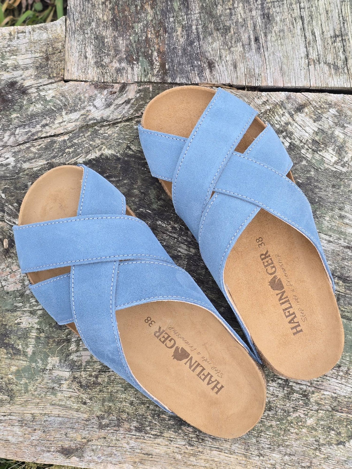 Sandal model Bio Como, fås i tre farver.