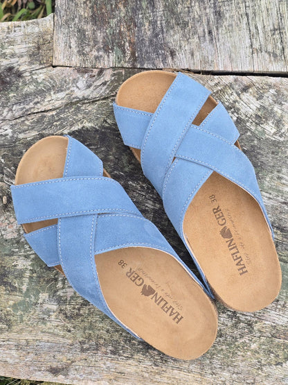 Sandal model Bio Como, fås i tre farver.
