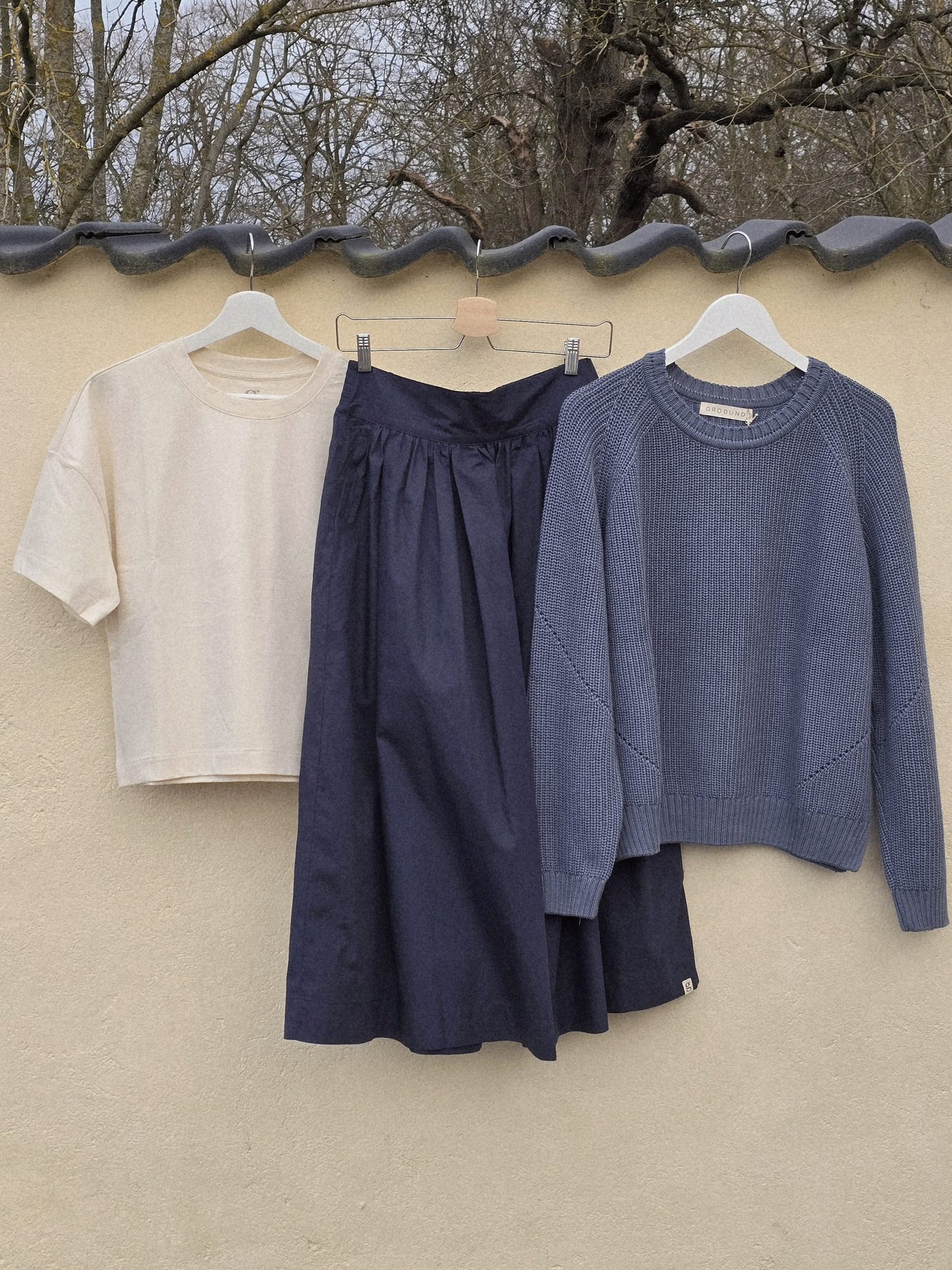 Lang, navy nederdel model "Mette"