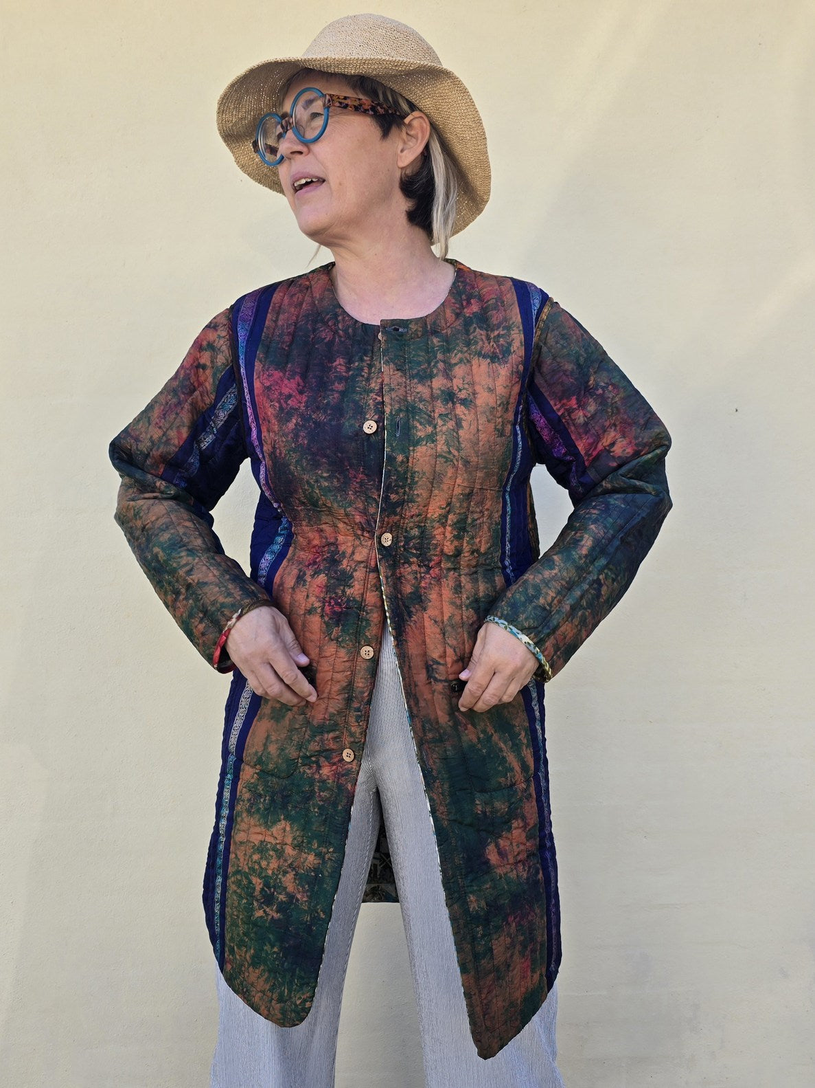 Quiltet silkejakke str. S/M Blomstret