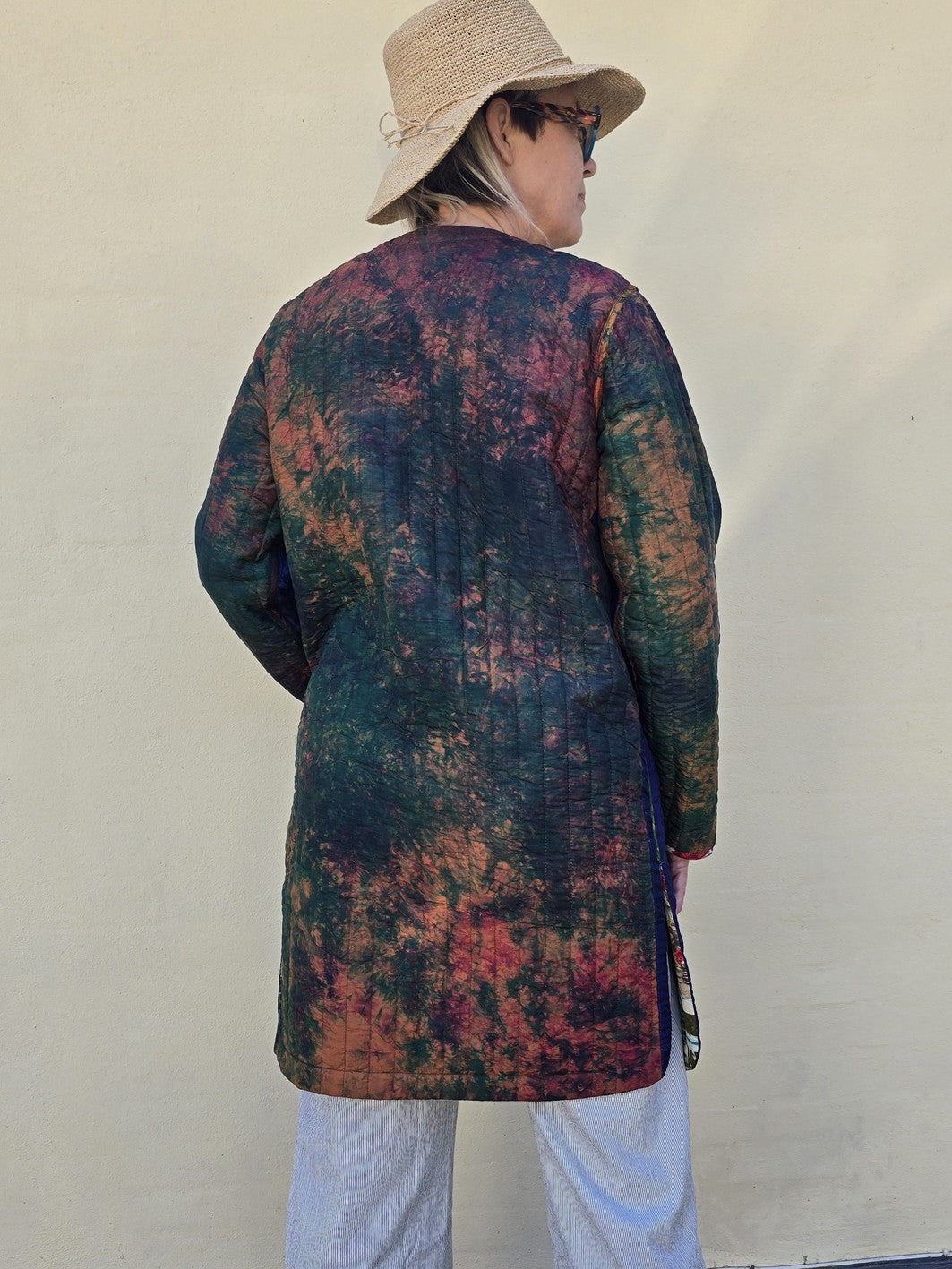 Quiltet silkejakke str. S/M Blomstret