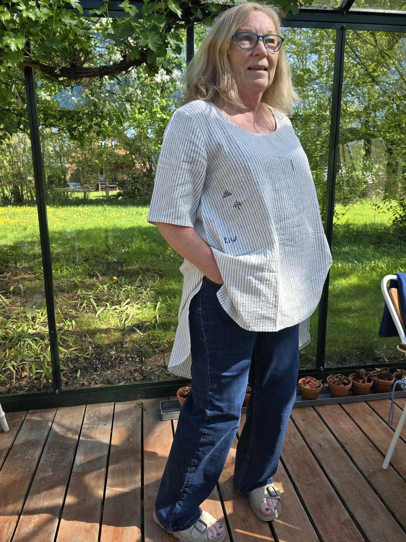 Bluse/tunika med fine broderier