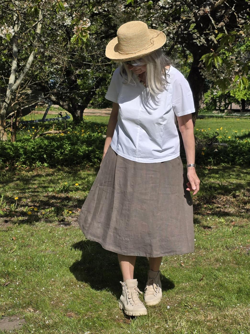 Sød sommerbluse, model "Godona"