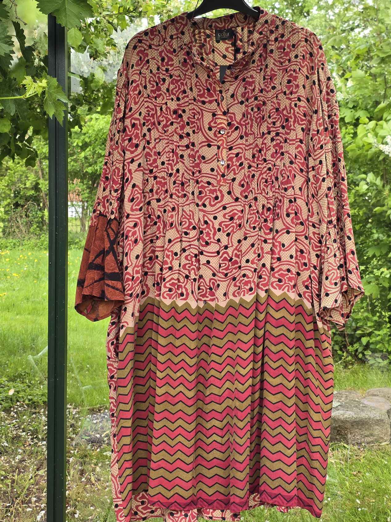 "City Dress"Mønstret rød, beige og grøn X/L