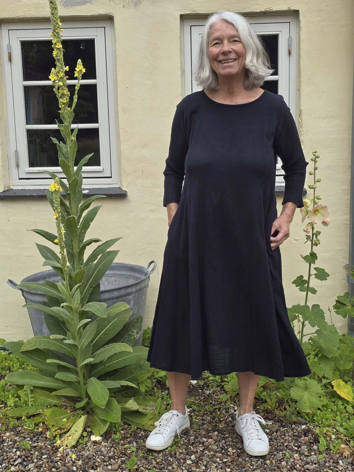 "Identäter" A-Kjole i økologisk bomuld