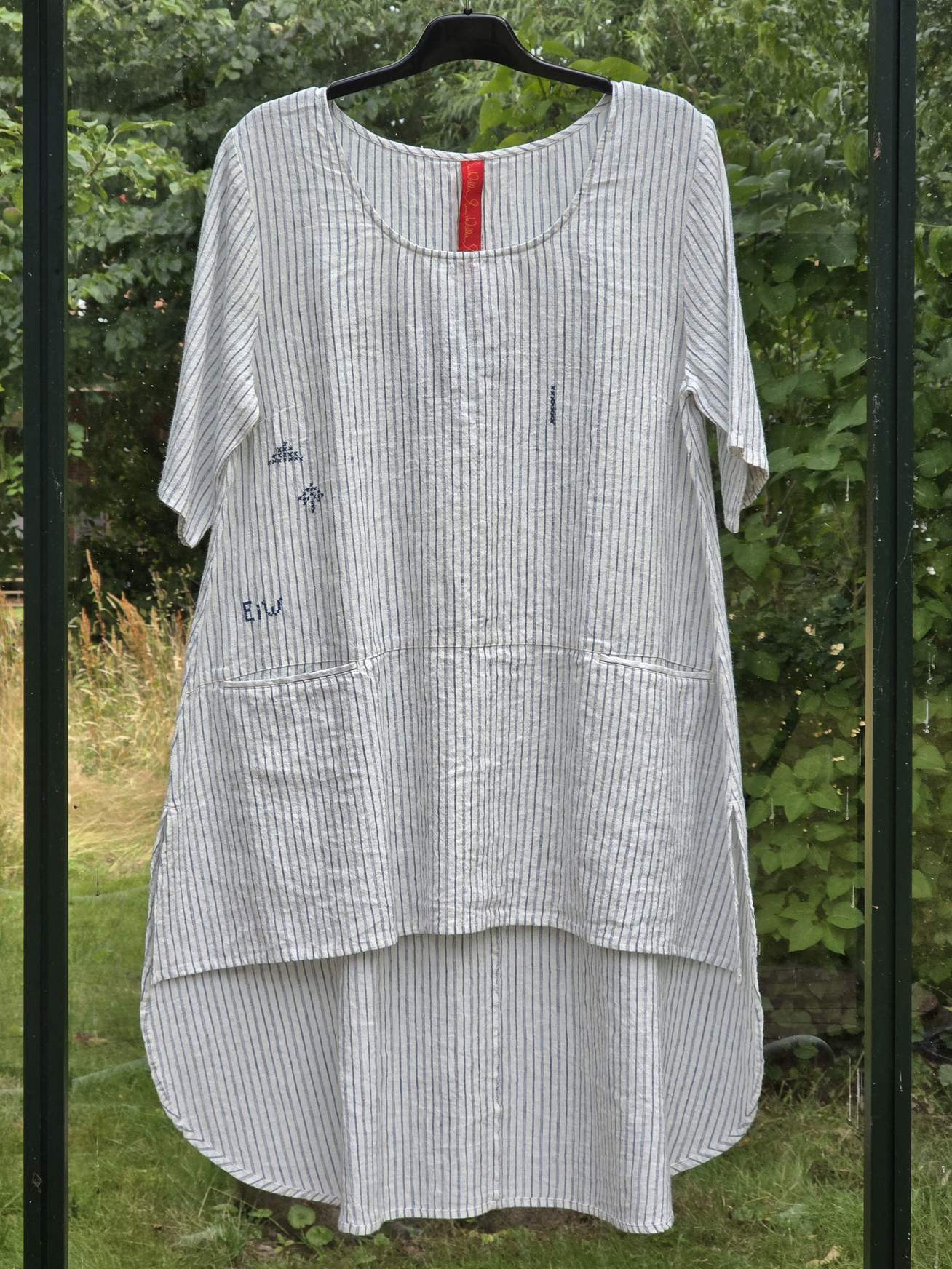 Bluse/tunika med fine broderier