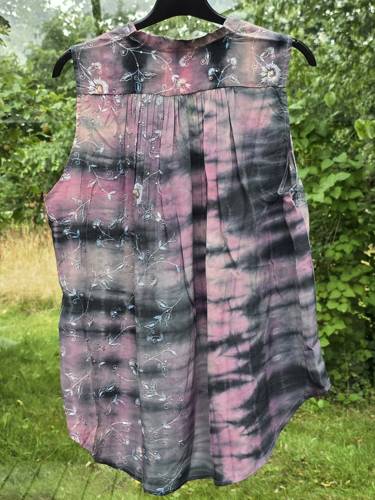 "Oda" Grå/pink med broderi M/L