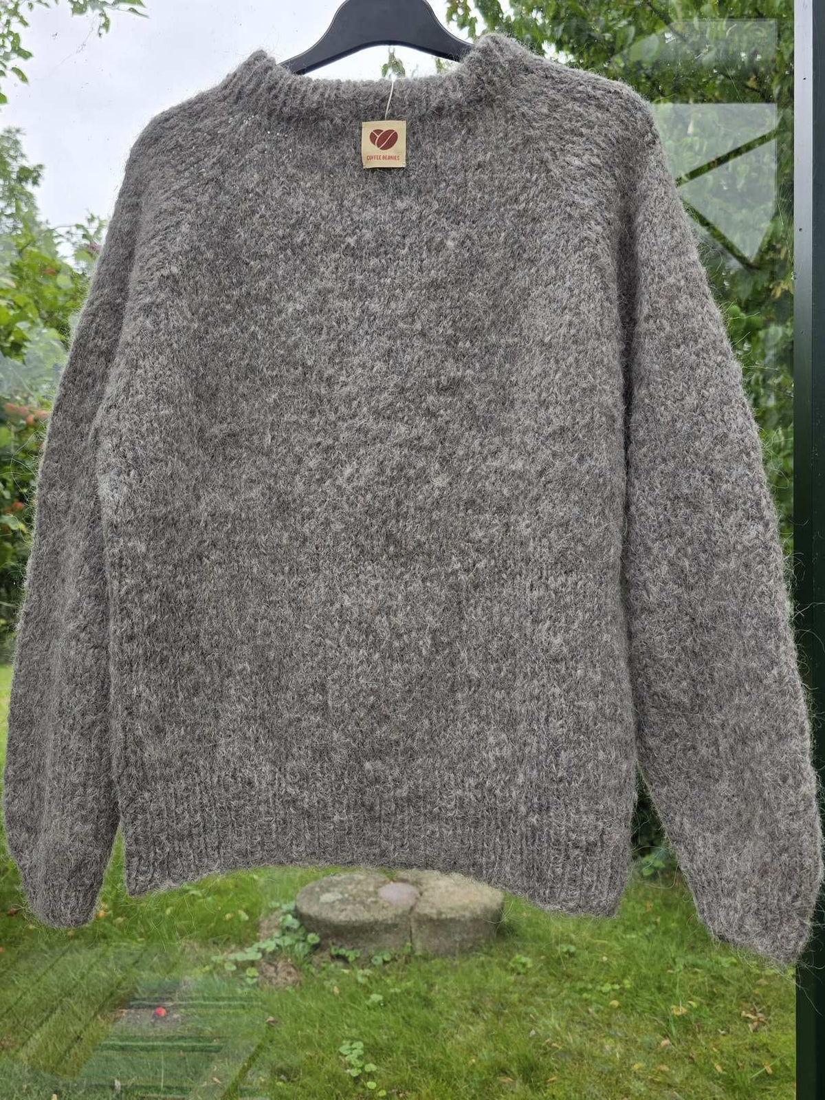 Håndstrikket sweater, grå