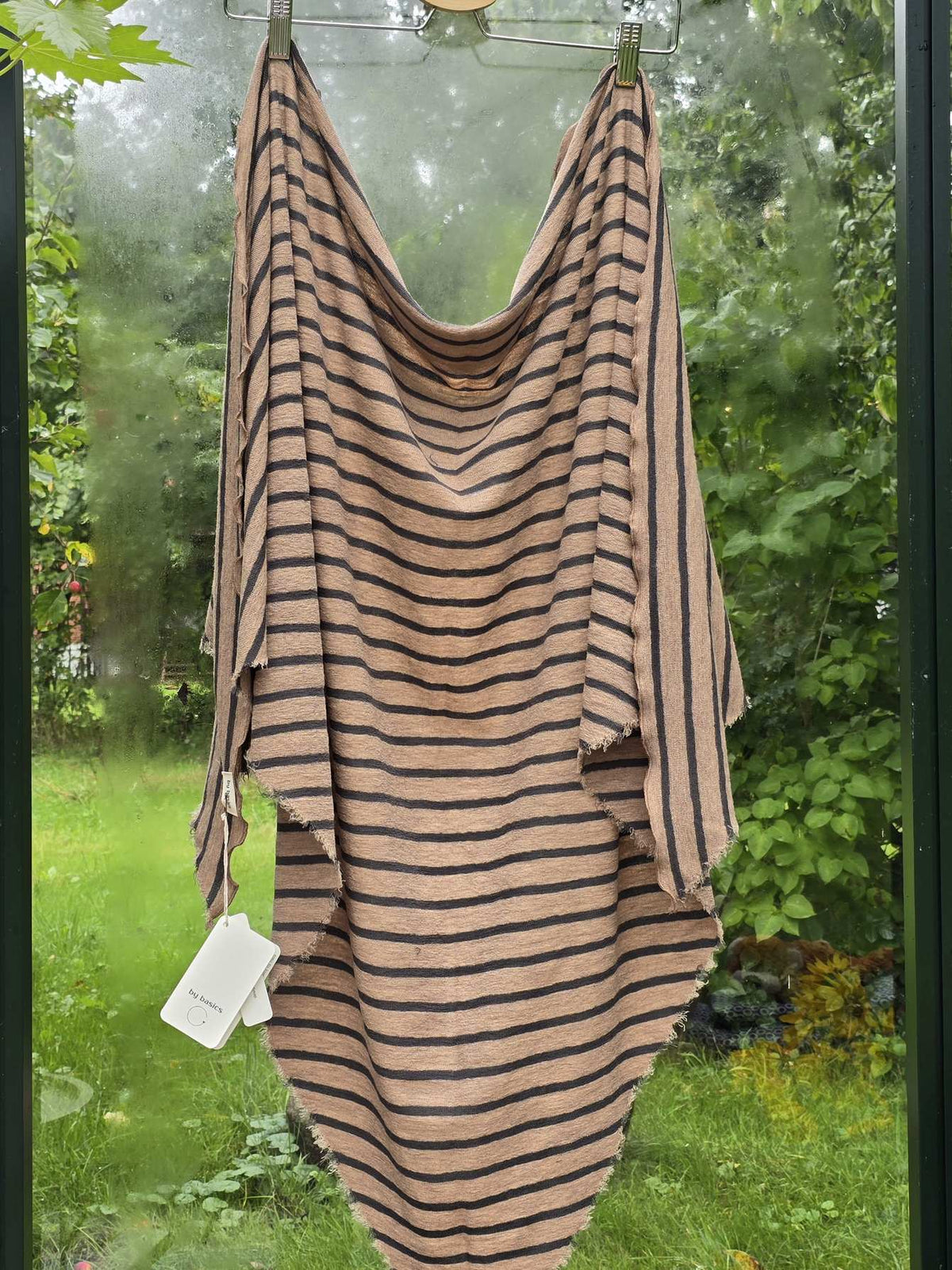 6040 tunic, camel/black coffee