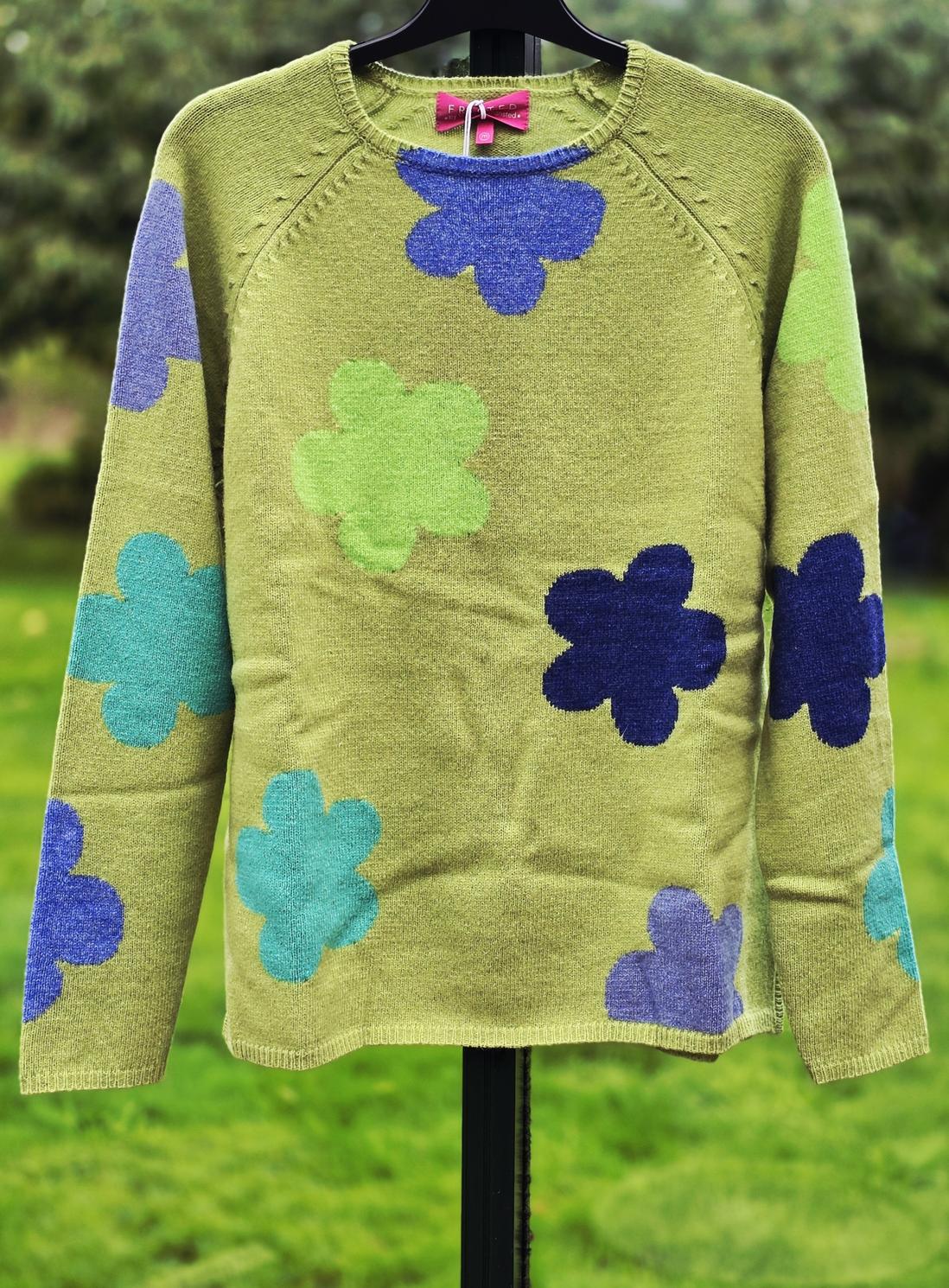 Grøn bluse med blomster