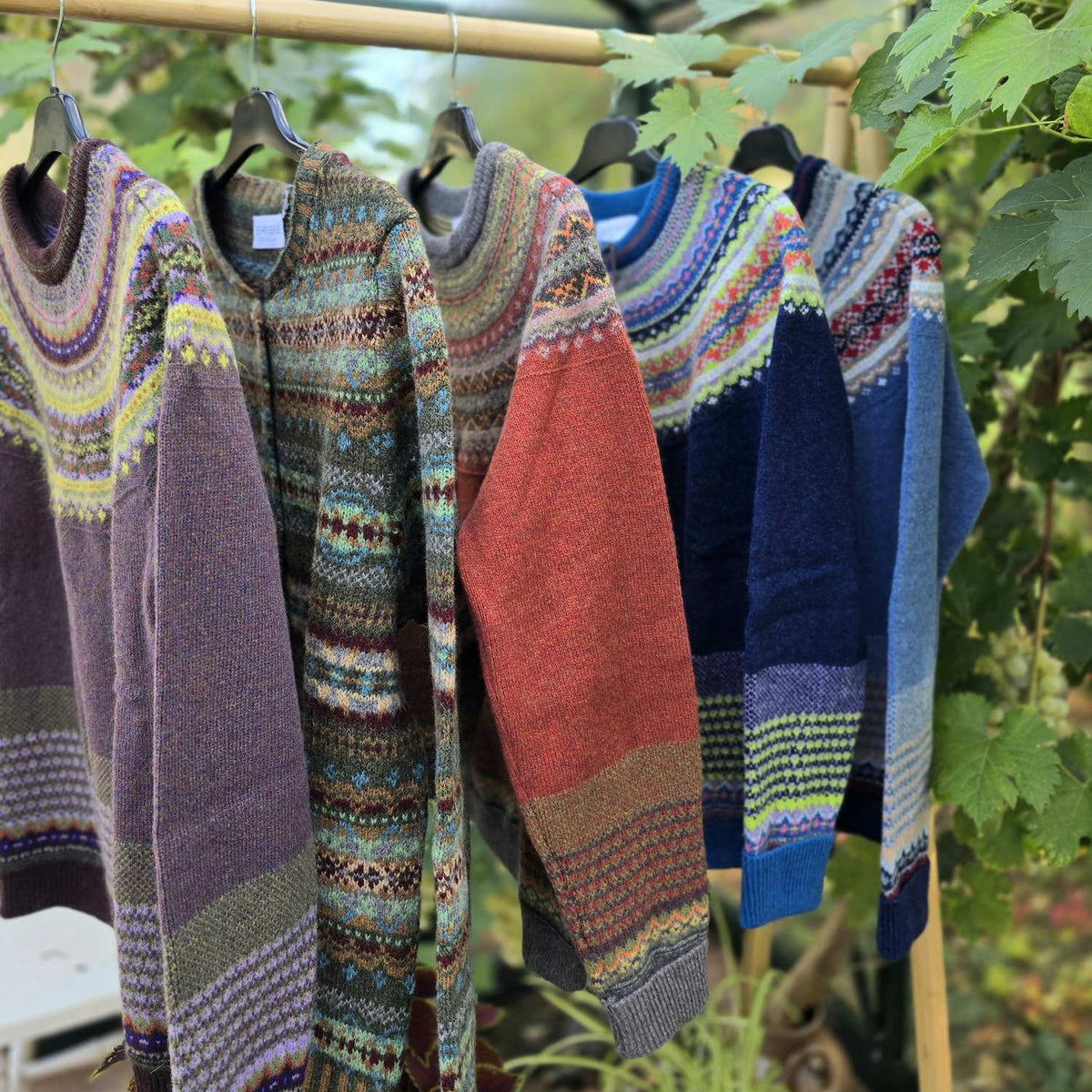 Sweater model Alpine, "Copperleaf"