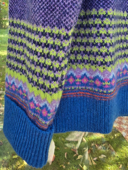Sweater model Alpine, "Aurora"