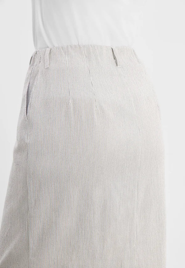 Simone nederdel, med nålestriber